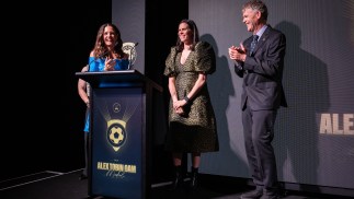 Lydia Williams receives Alex Tobin OAM Medal 